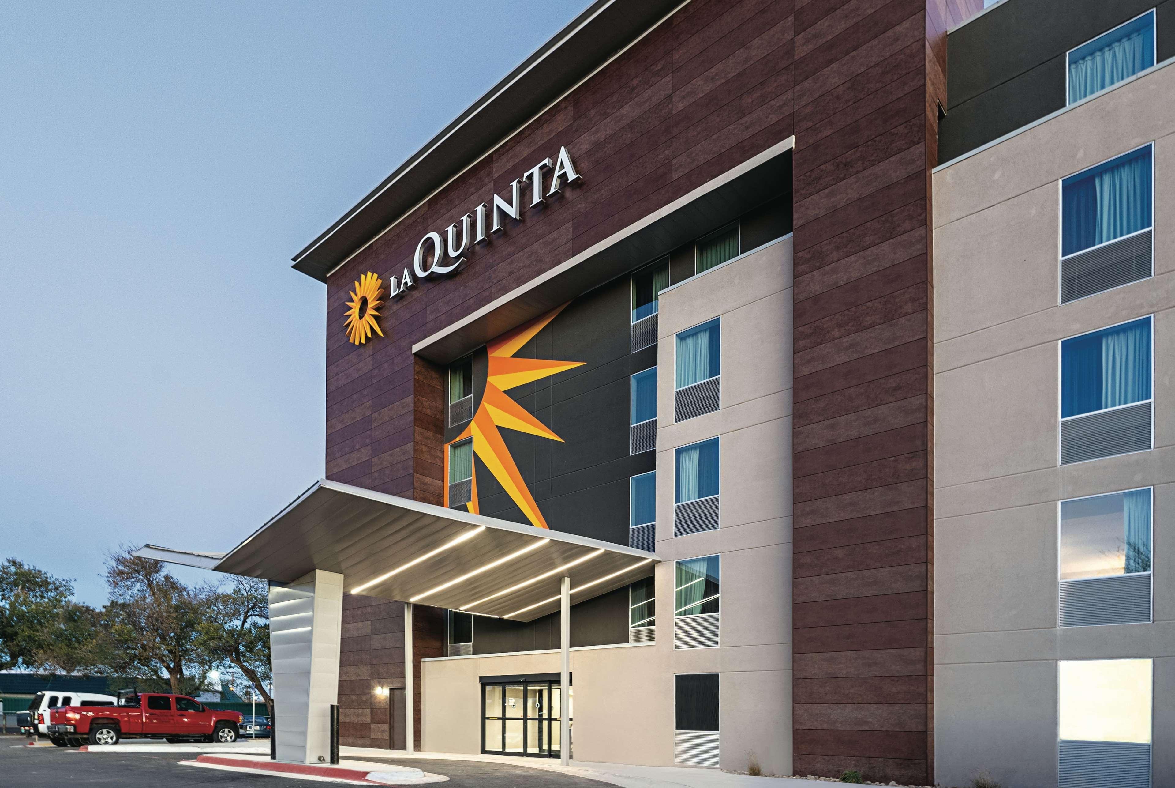 Hotel La Quinta By Wyndham Lubbock West Medical Center Exterior foto